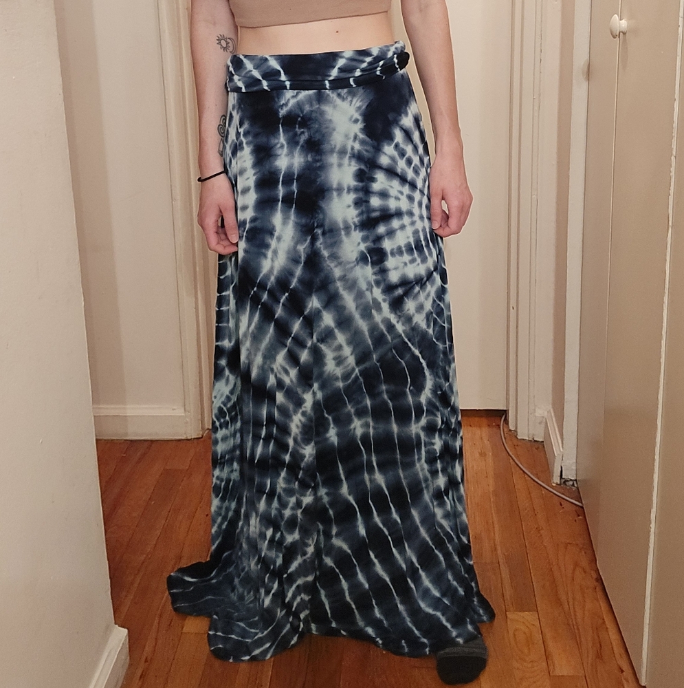 Tie-Dye Blue & White Maxi Skirt Medium